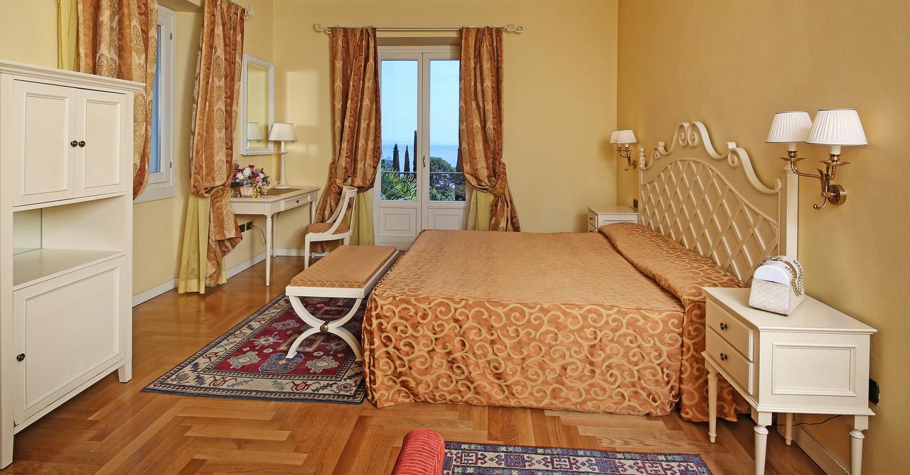 Hotel Sofia 4*